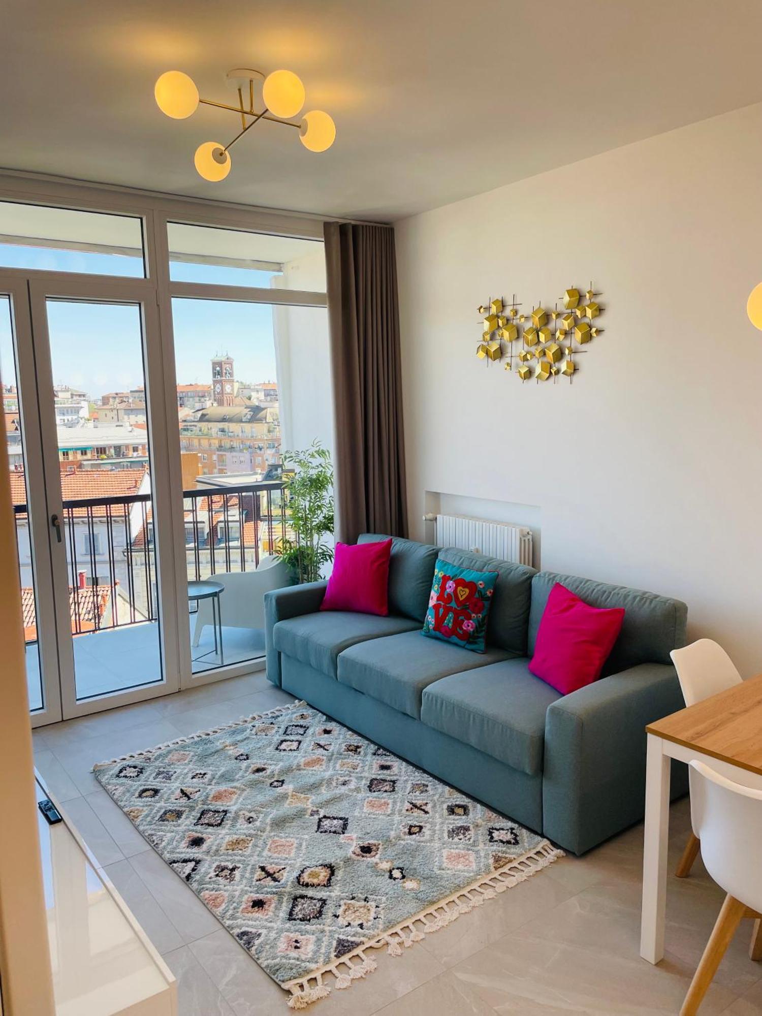Apartment New 2 Bedroom In Navigli With A Great View! *